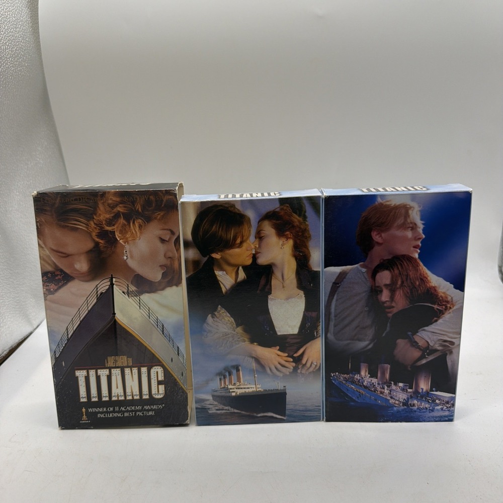 Titanic VHS 2 Tape Set 1997 James Cameron Leonardo DiCaprio Paramount PG-13 NTSC